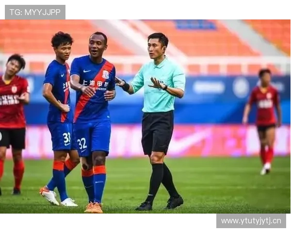 聚焦四分之一决赛战报与前瞻强强对话走向悬念升级全面解析赛场格局